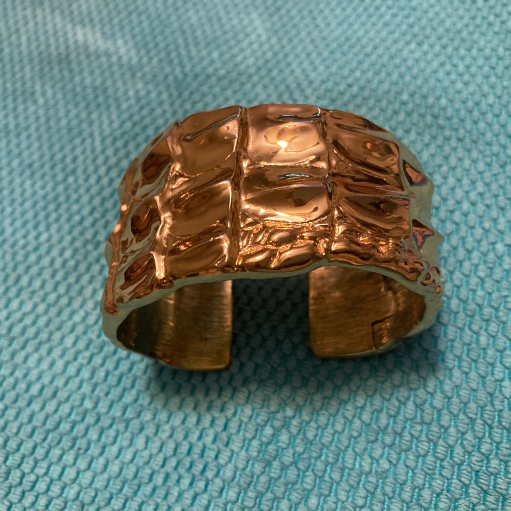 GUC Gold Vince Camuto Bracelet
